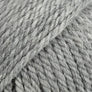 Alaska Mix (04) Gris | Imagen de un ovillos de lana virgen sin tratar de la marca Drop Design en primera plano, de color Gris