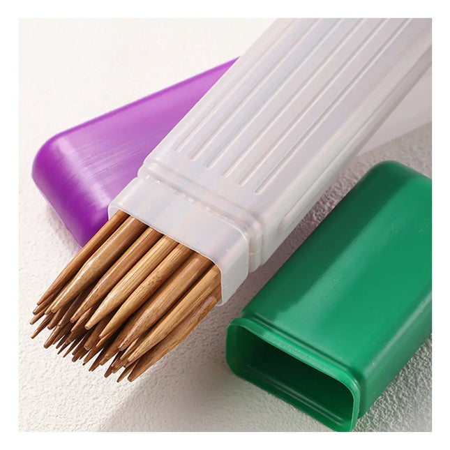 Estuche para agujas de hasta 40 cm (GMY00006) de Garmon - Detalle de estuche con agujas de bambú