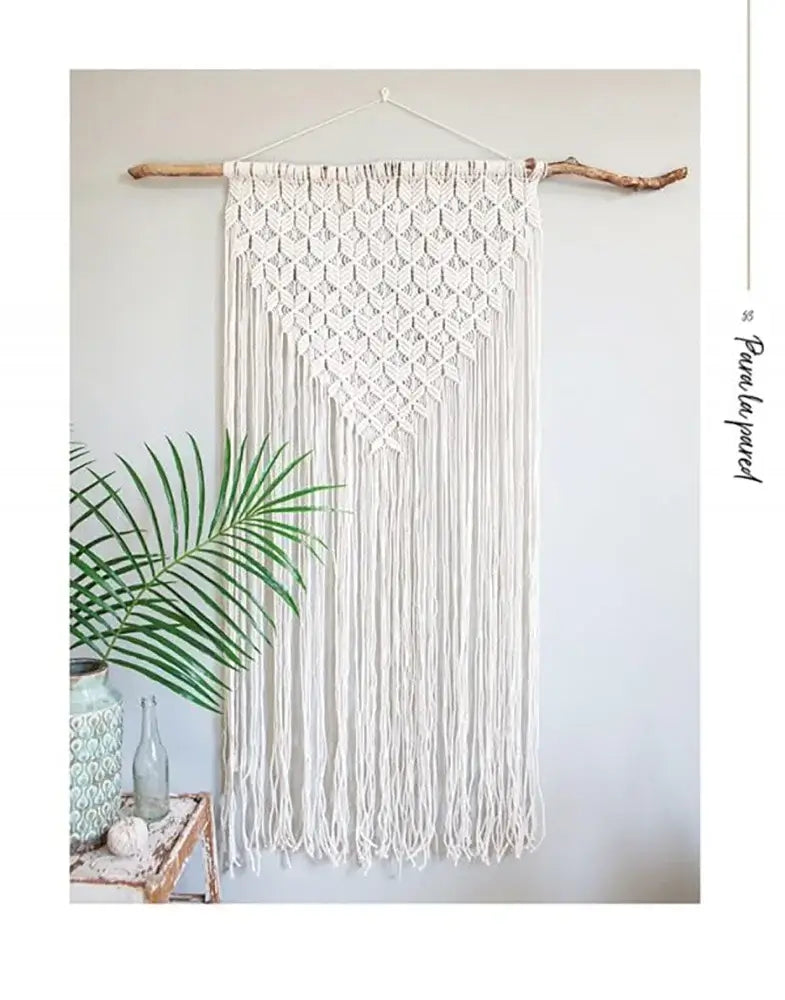 Macramé para el hogar moderno: Proyectos increíbles con nudos fáciles y tintes naturales - Tapiz acabado