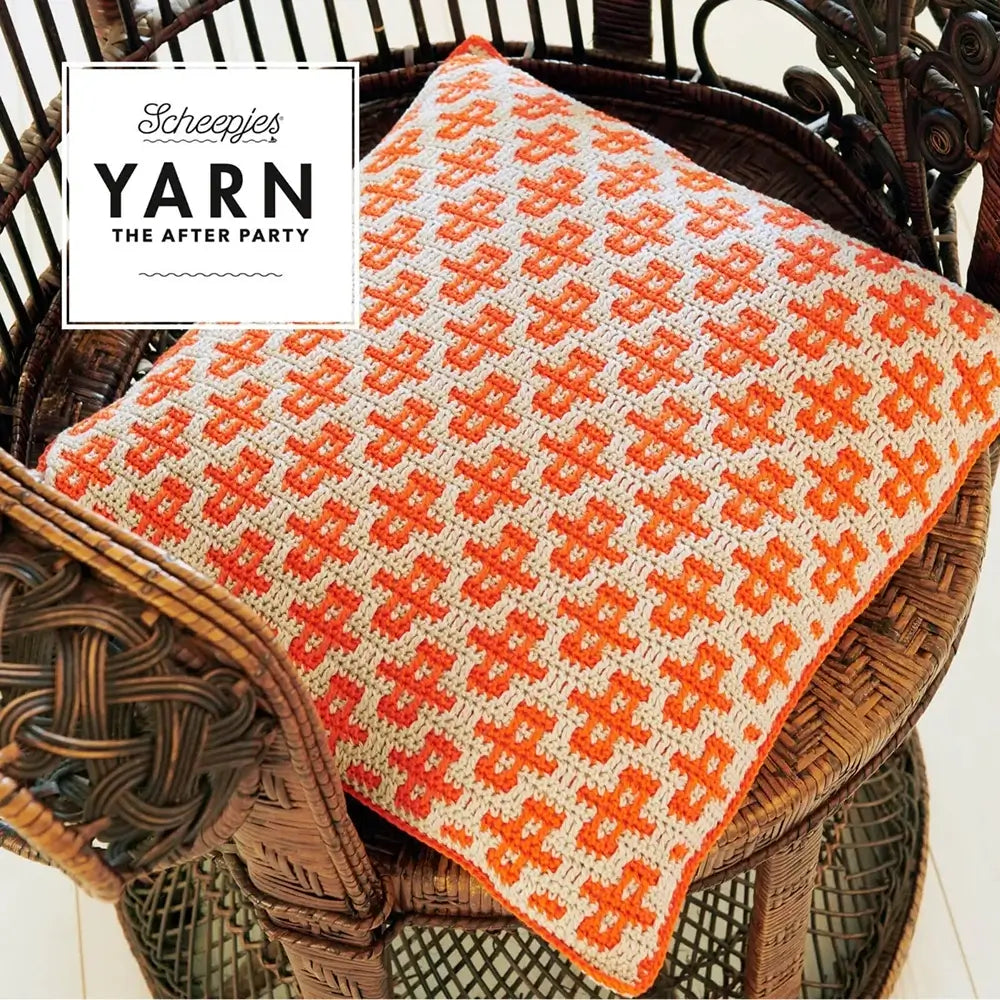 Patrón Impreso YARN The After Party nº 44 – Busy Bees Cushion (Scheepjes) - Detalle 2
