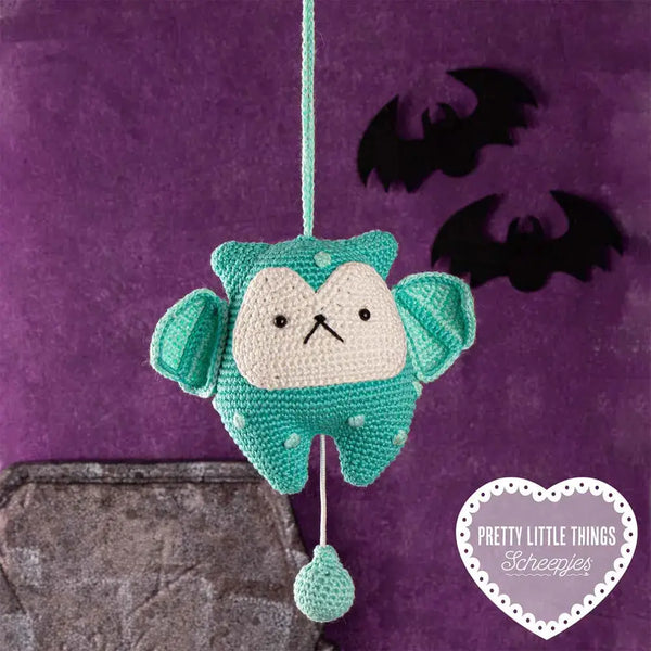 Patrón impreso Pretty Little Things nº 31 – Halloween (Scheepjes) - Detalle 1