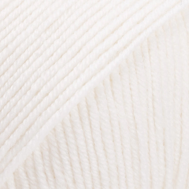 Baby Merino Uni Colour (01) - Blanco | Vista de una muestra de color de lana merino de la marca Drops