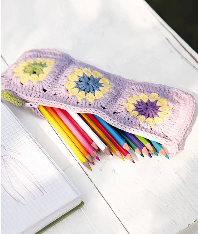 Libro: Granny squares con diseños actuales. 20 proyectos de ganchillo para cualquier época del año - Interior 3